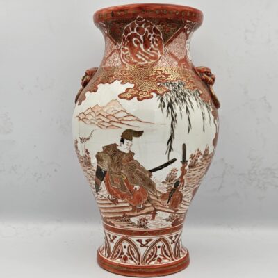 JAPANESE KUTANI VASE