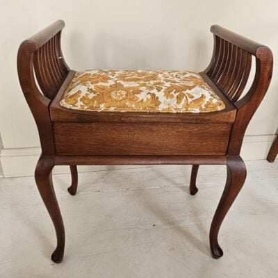 PIANO STOOL