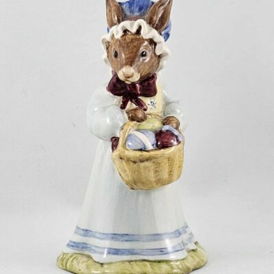 ROYAL DOULTON DB19 MRS BUNNYKINS EASTER