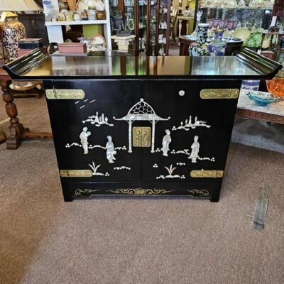 CHINESE SIDEBOARD COCKTAIL BAR