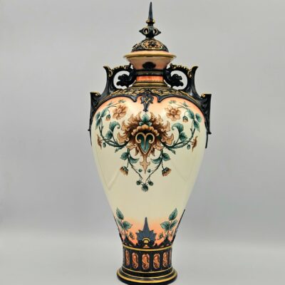 HADLEYS ROYAL WORCESTER FAIENCE URN
