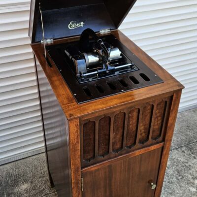 EDISON AMBEROLA 75 UPRIGHT CYLINDER PLAYER