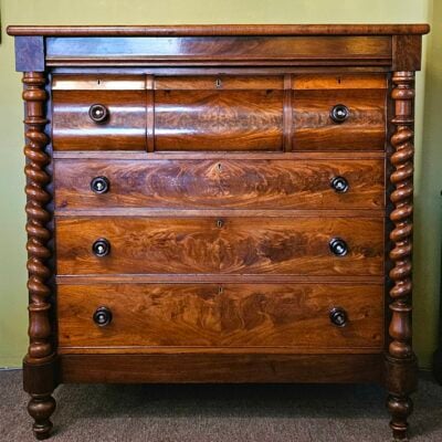 VICTORIAN MAHOGANY CHEST OF DRAWERS